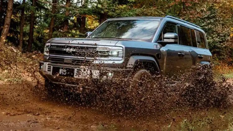 أكتوبر المفصلي في الصين: سيطرة السيارات الكهربائية والهجينة على أكثر من نصف السوق… بين النمو والمفاجآت الموسمية!